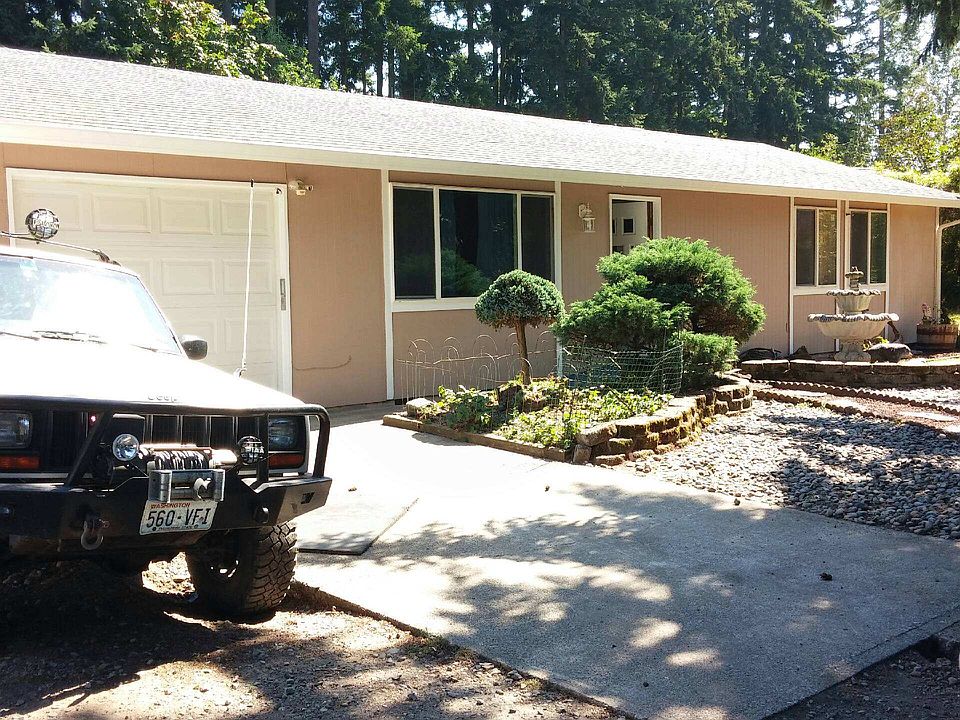 1st image of 8210 185th Ave E