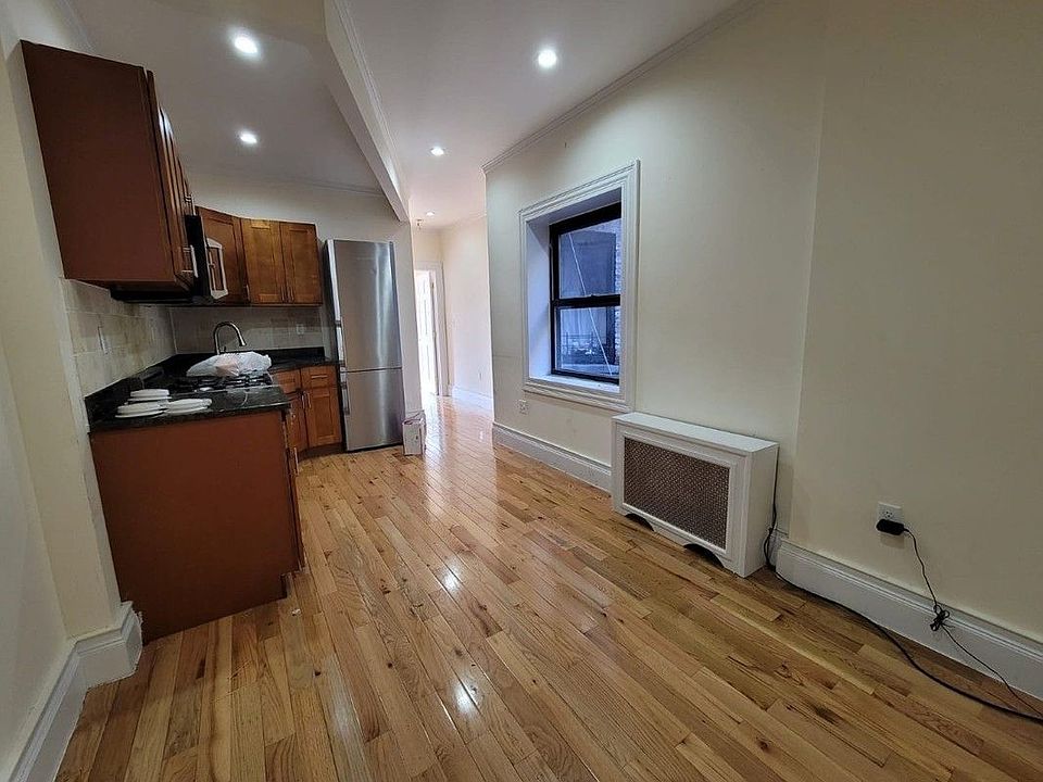 1st image of 223 W 16th St APT 5A