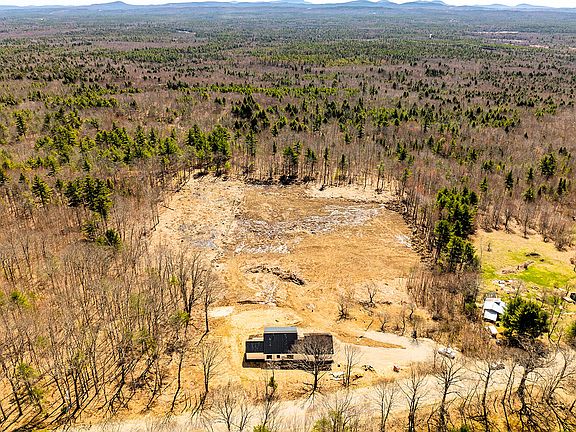 3rd image of 740 Pinnacle Road