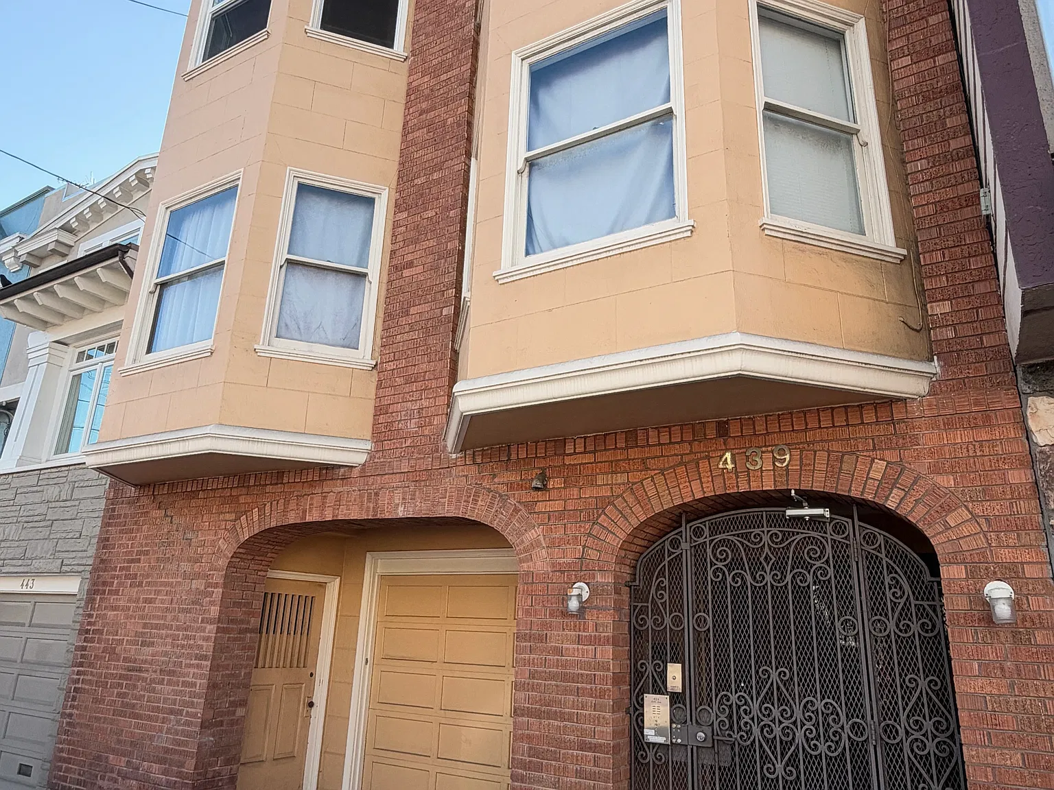 2 bed, 1000 sqft, $5,200 — Photo 3