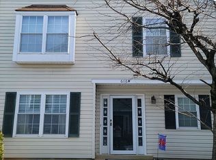 6116D Hoskins Hollow Cir, Centreville, VA 20121