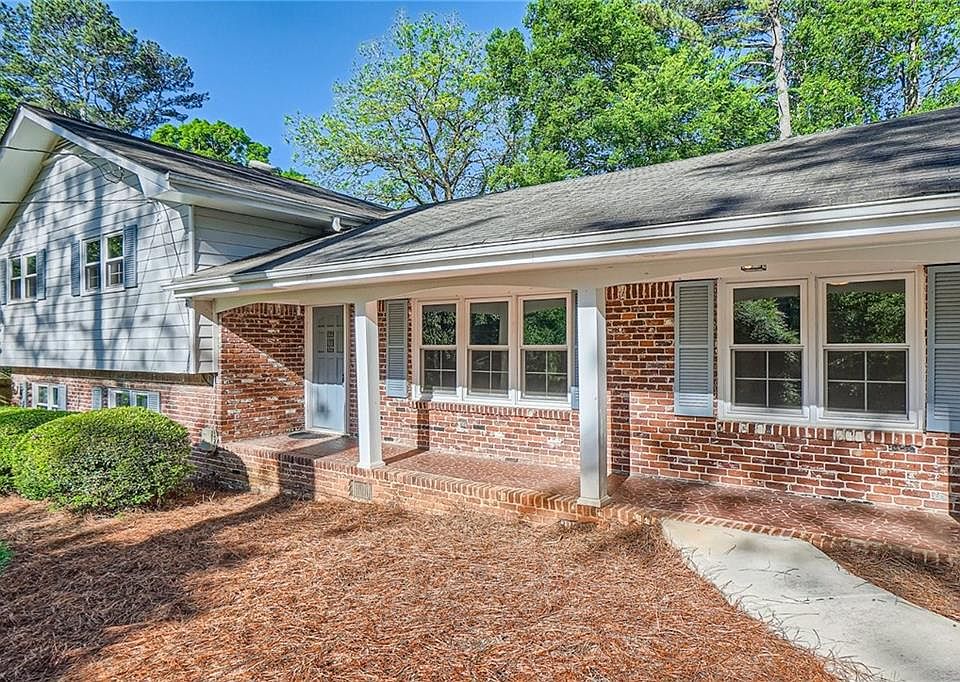 1st image of 2608 Varner Dr NE