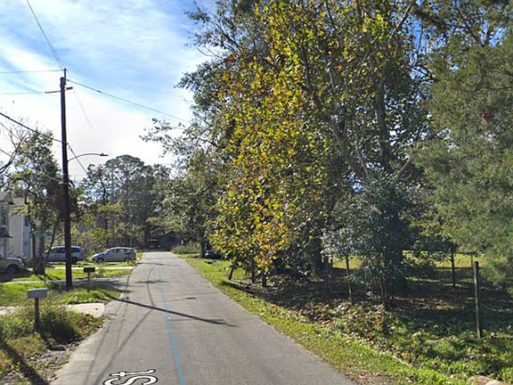 2nd image of 641 Herman St