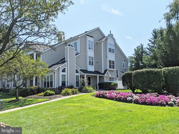 203A Saxony Dr, Mount Laurel, NJ 08054