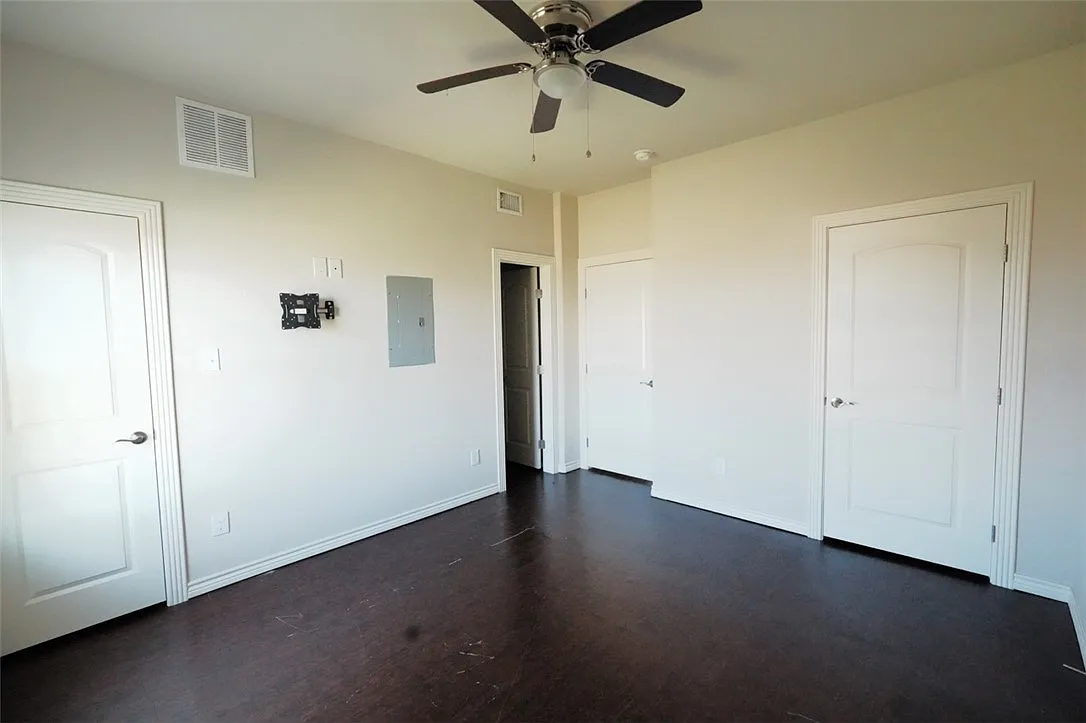 2 bed, 996 sqft, $1,100 — Photo 4