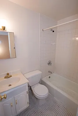 Rented by Maz Group NY | media 16