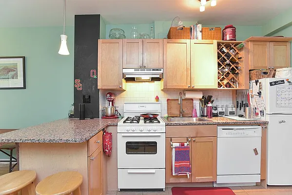 Rented by Emor Management Inc. | media 20