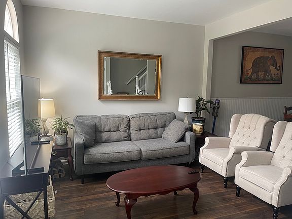 3rd image of 3511 Christy Ln