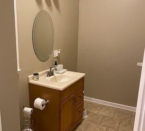 4th image of 216 E Berkley Ave #1