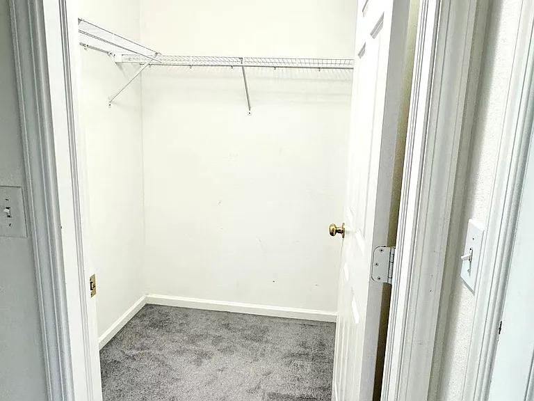 1319 Odell Farm Ln — Photo 15