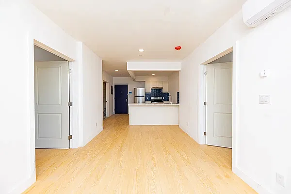 Living room, photo 1
