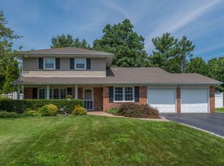 62 Carnegie Dr, Smithtown, NY 11787