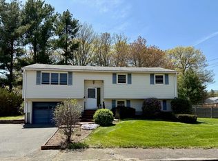 4 Fernandez Cir, Randolph, MA 02368