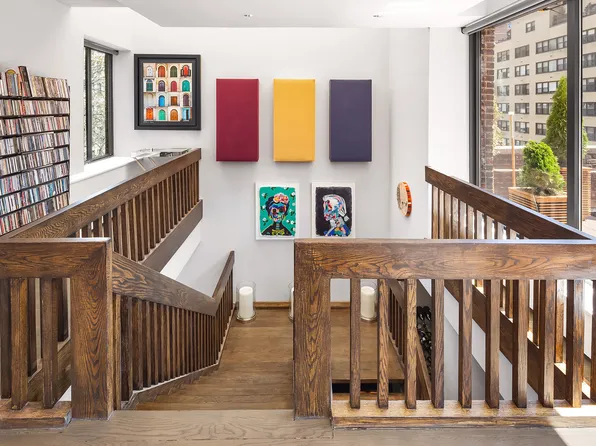 301 East 52nd Street image 9 of 16