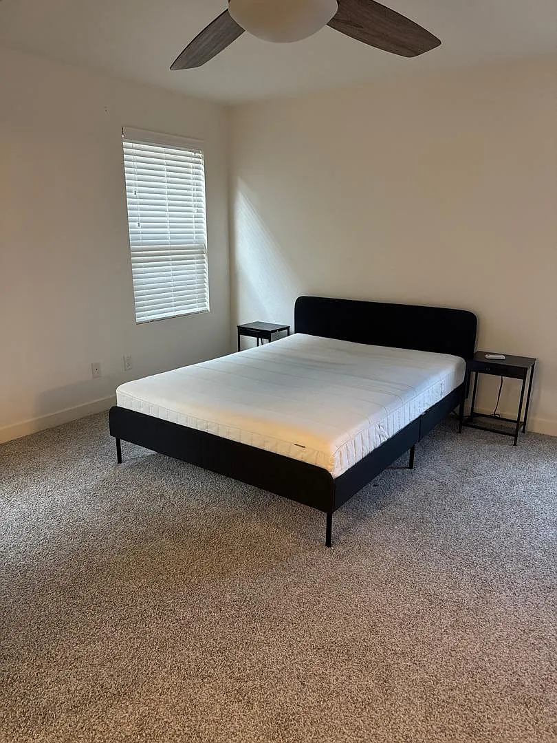 4 bed, 3.0 bath, 2424 sqft, $1,226 — Photo 1