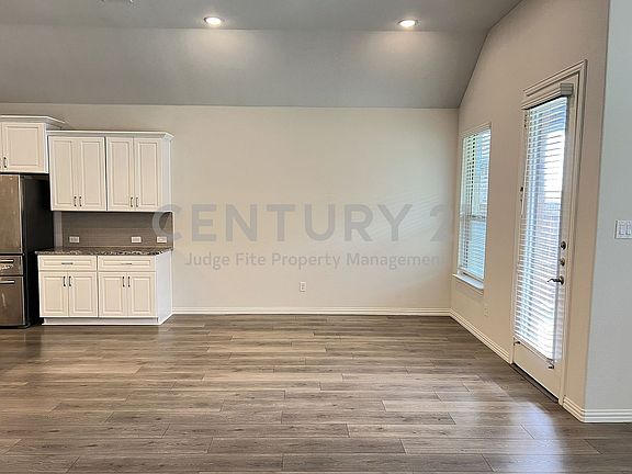 4th image of 1310 Sundance Ln