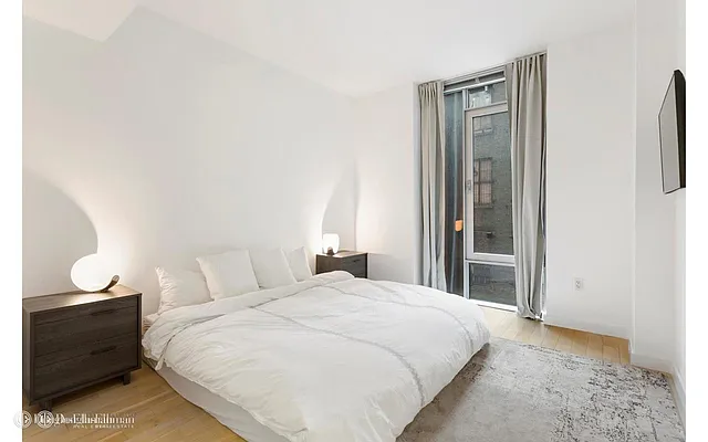 Rented by Douglas Elliman | media 27