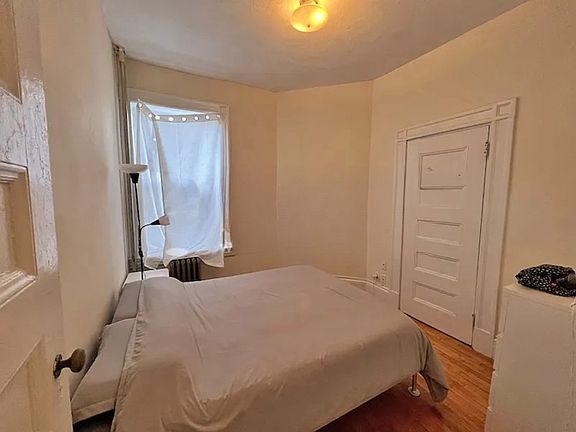 5th image of 2 Ware St APT 101