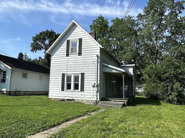 1531 Johnson Ave — Photo 2