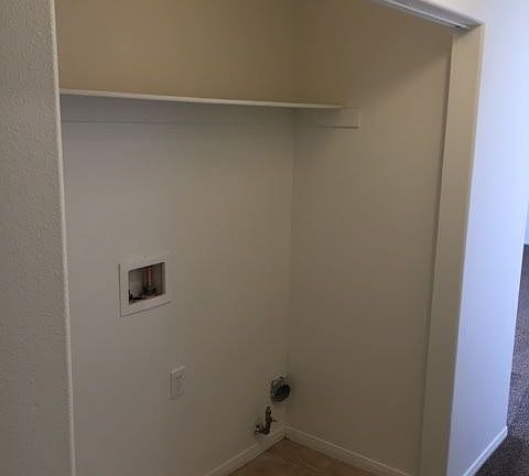 5th image of 10815 Merino Ave
