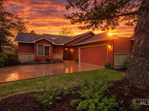 947 N Echohawk Way, Eagle, ID 83616