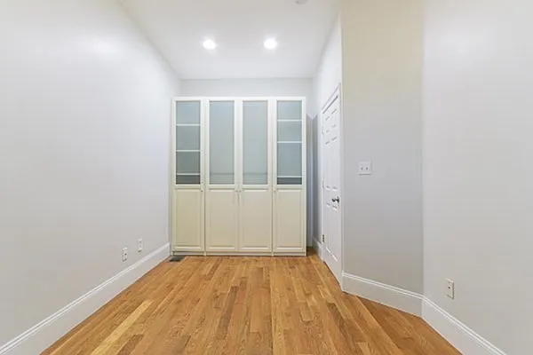 68-70 Moseley St #1 — Photo 11
