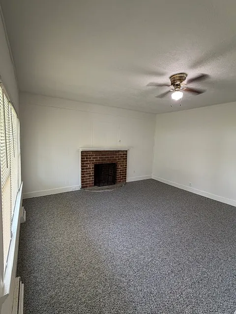 3 bed, 1378 sqft, $1,825 — Photo 3