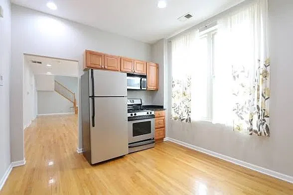 2 bed, 2.0 bath, 1800 sqft, $1,800 — Photo 4