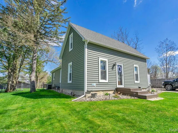 4065 Park St, North Branch, MI 48461