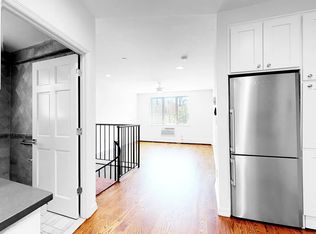 202 W 9th St APT 1B, Brooklyn, NY 11231