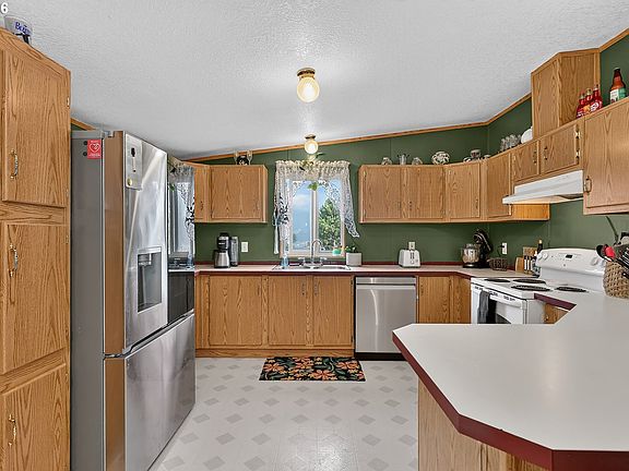 3rd image of 314 S Wayne Rd