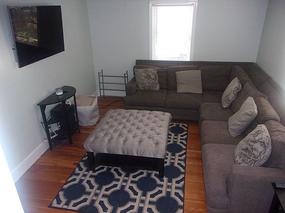 4th image of 8 Chandler St