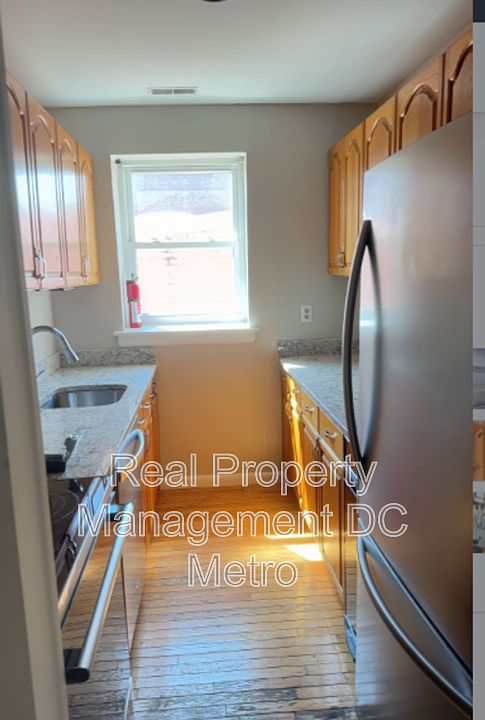 2nd image of 1931 17th St NW APT 302
