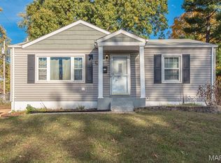 10701 Saint Henry Ln, Saint Ann, MO 63074