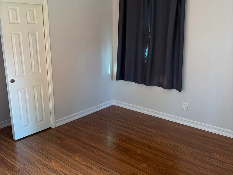 899 Douglas St — Photo 21