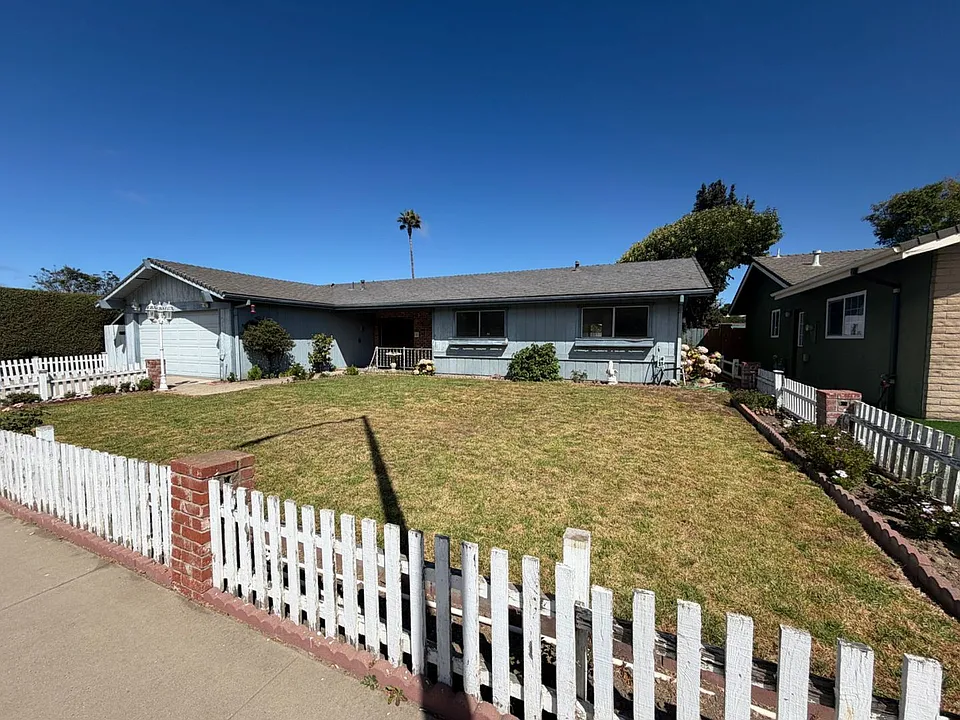 611 E Cherry Ave