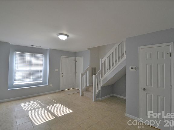 5th image of 7539 Petrea Ln