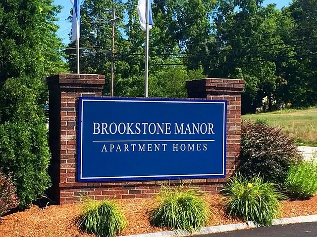 Brookstone Manor — Photo 44