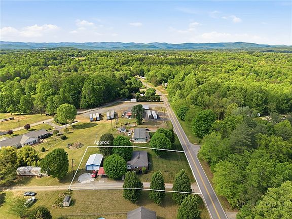 3rd image of 631 Rock Creek Road