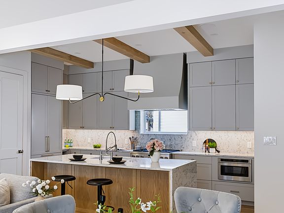 3rd image of 4509 Emerson Ave #4