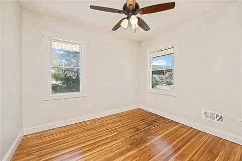 2944 Lake Ave — Photo 14