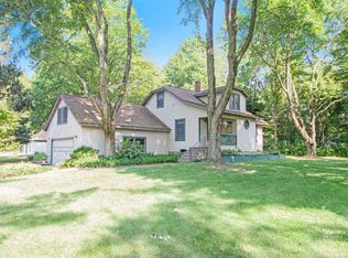 18585 W Spring Lake Rd, Spring Lake, MI 49456