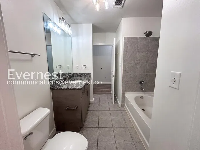 250 Pharr Rd — Photo 4