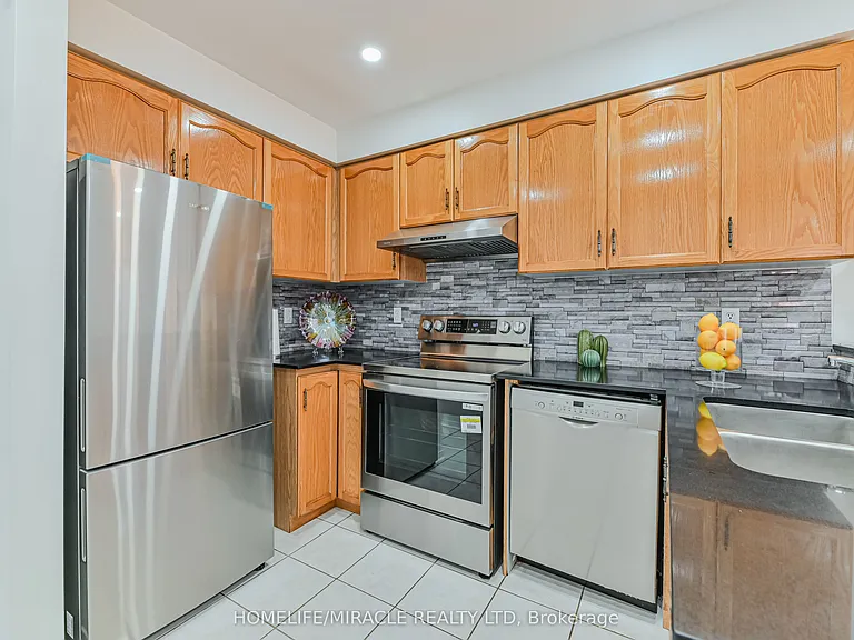 36 Letty Ave — Photo 7