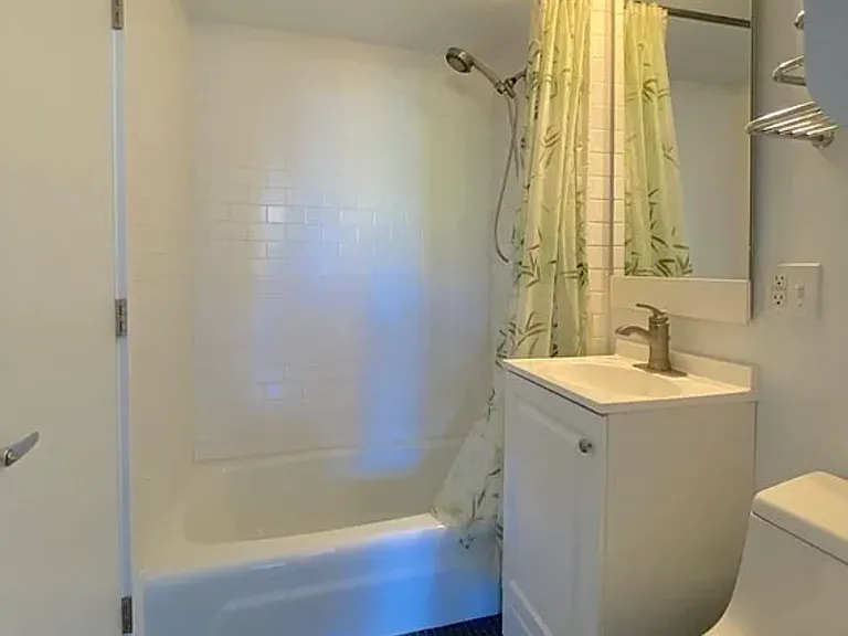 345 Harvard St #3F — Photo 7