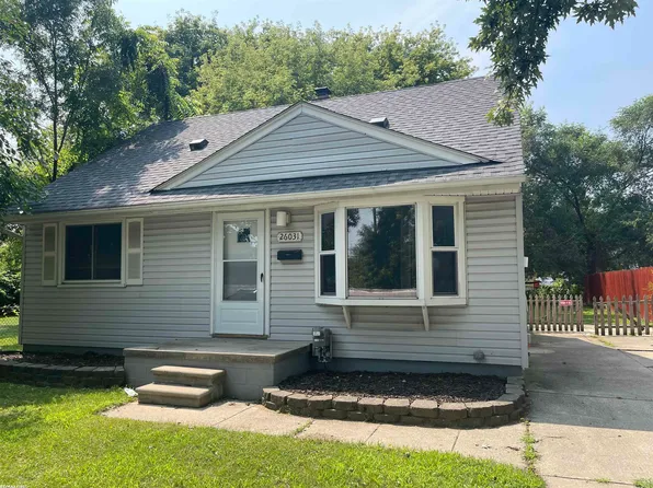 26031 Parkington St, Roseville, MI 48066
