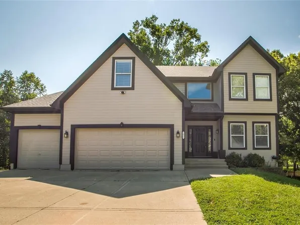1021 SW 13th Ter, Lees Summit, MO 64081