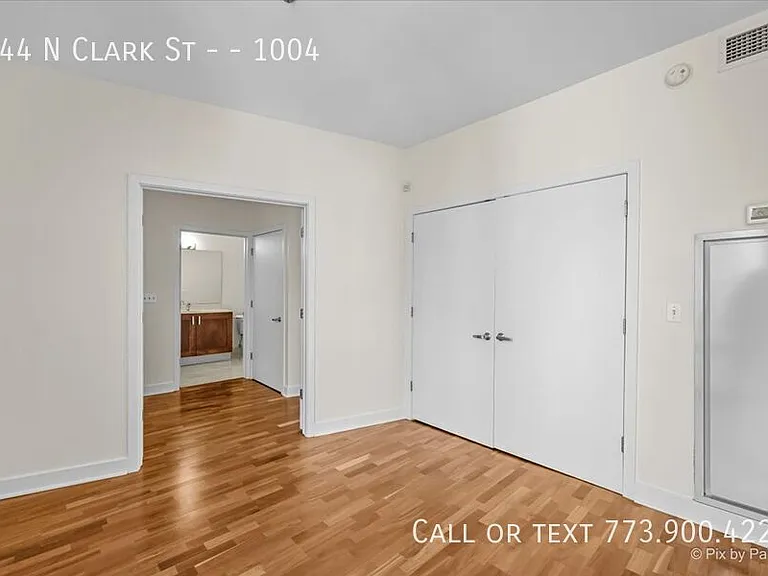 744 N Clark St #1004 — Photo 13