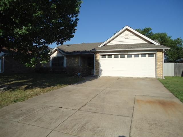 1st image of 428 Chambers Creek Dr S