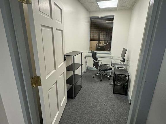 4th image of 14 E Washington St Floor 15-500
